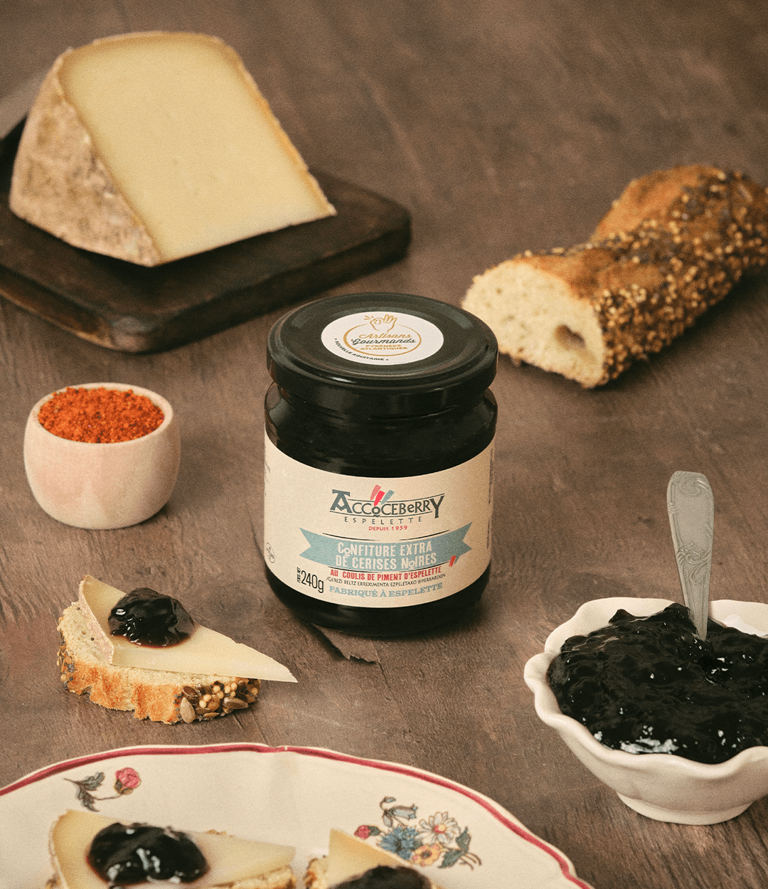 Confitures de cerises Noires au Piment d'Espelette