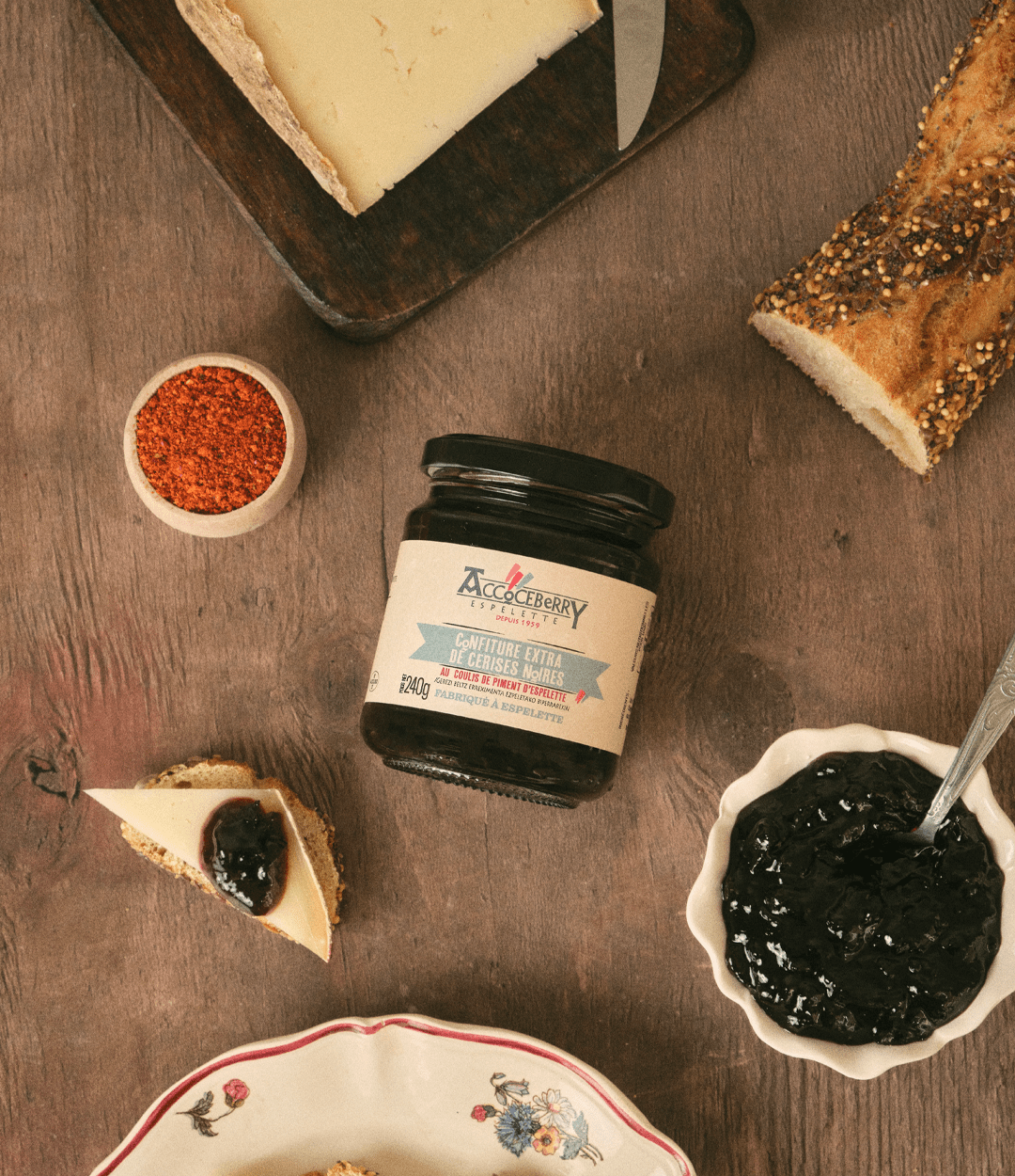 Confitures de cerises Noires au Piment d'Espelette